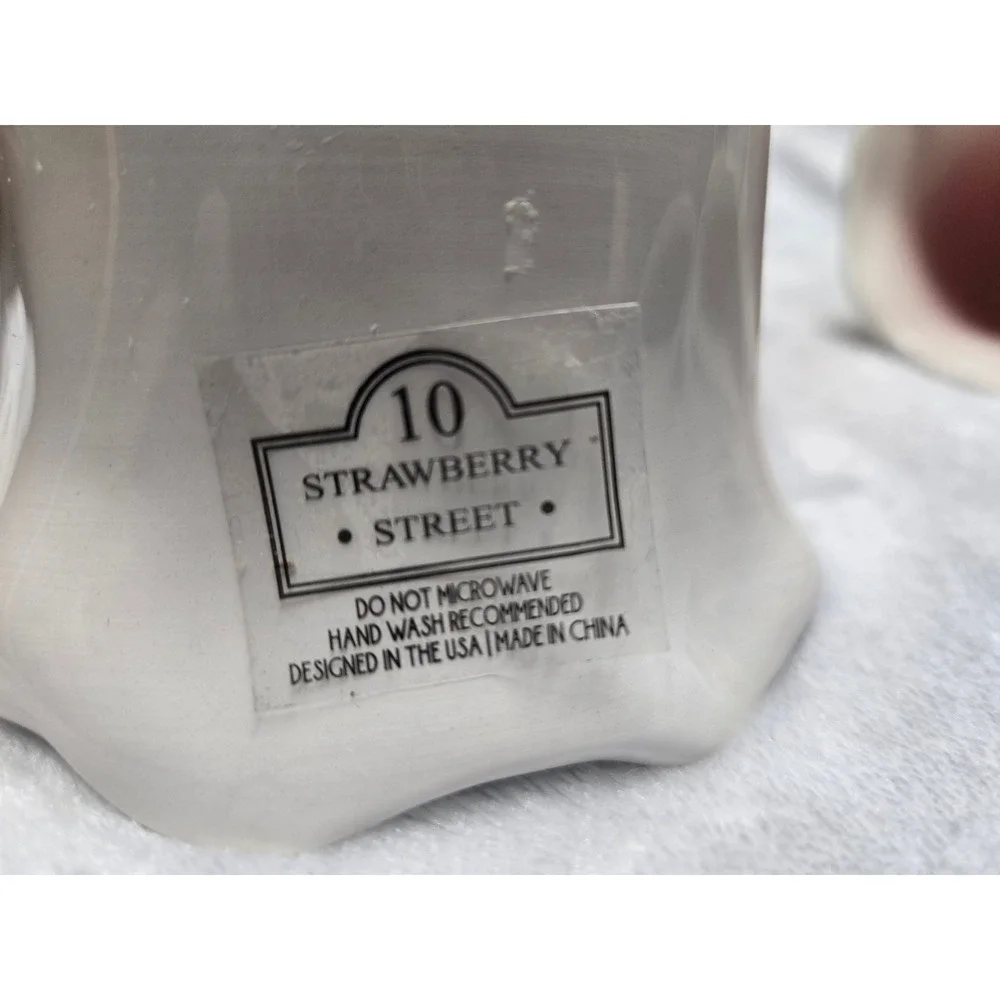 10 Strawberry Street Nesting Ghost Measuring Cups Ceramic Halloween Set 4pc NEW